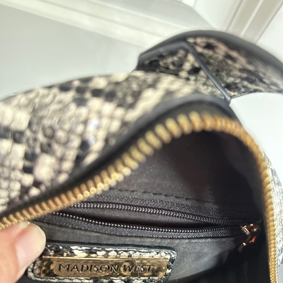 EUC Madison West Snakeskin Crossbody Bag. Round. Wristlet. Black, grey. - Picture 6 of 10